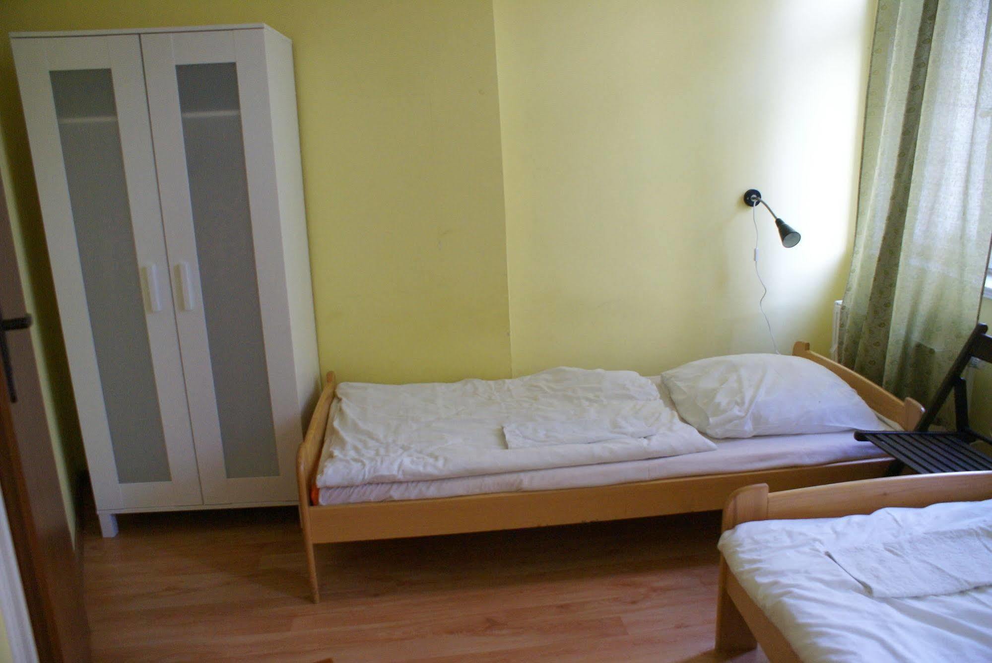 Frolic Goats Hostel Posen Exterior foto