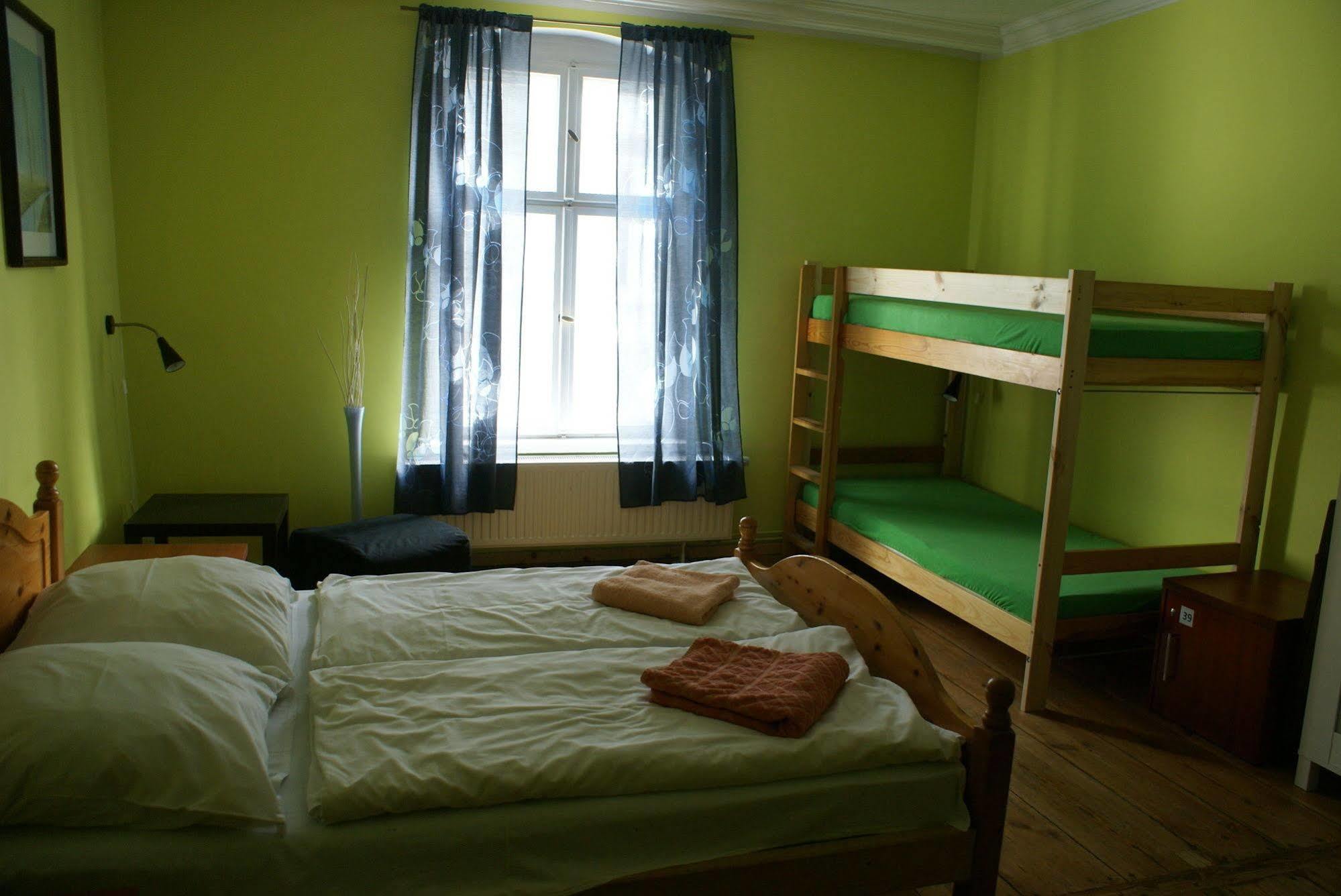 Frolic Goats Hostel Posen Exterior foto